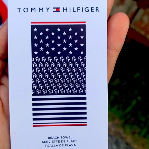 Tommy Hilfiger Beach Towel - Picture 2 of 2